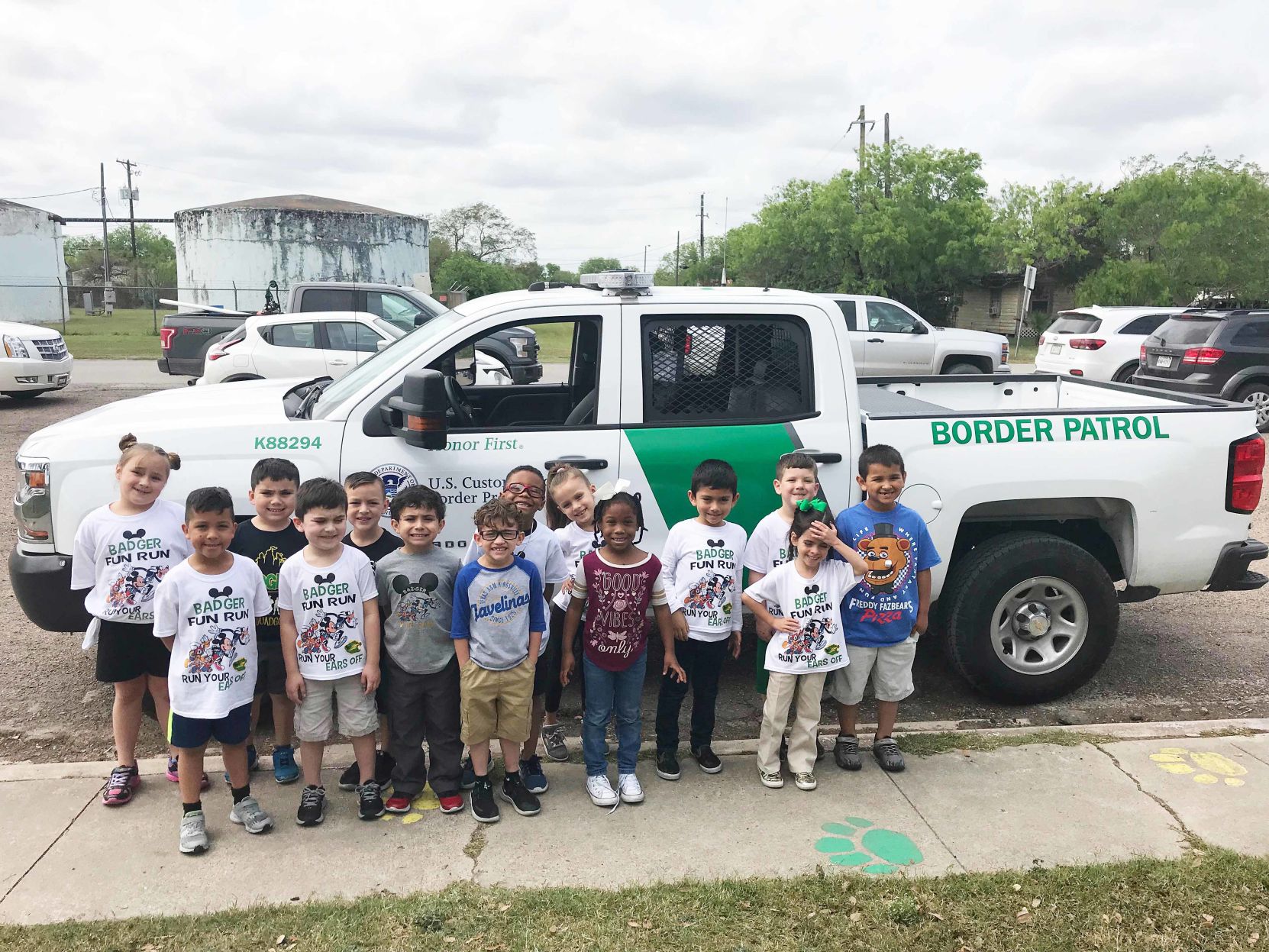 Border Patrol aids in Bishop fun run